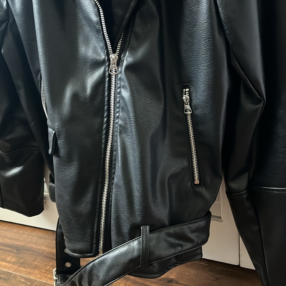 BRAND NEW (NWT) H&M Black Vegan Leather Jacket - Picture 6 of 11